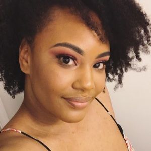 Meet your Posher, Arlyssia